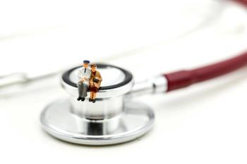 mini couple stethoscope © keatikun - stock.adobe.com