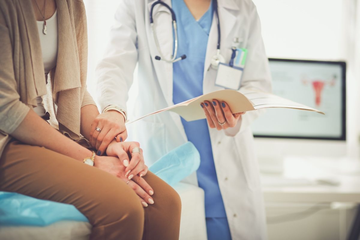 doctor physician patient talking: © s_l - stock.adobe.com