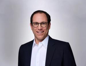 Creating EHR Products Doctors Love: Tips for Enhancing User Experience and Optimizing Workflows