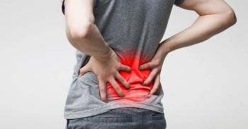 lower back pain: © Prostock-studio - stock.adobe.com