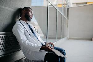 On National Physician Suicide Awareness Day 2026, 71% of physicians say mental health stigma persists © Mimi - stock.adobe.com