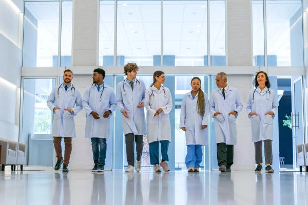 Resident physicians: ©Asean Studio - stock.adobe.com