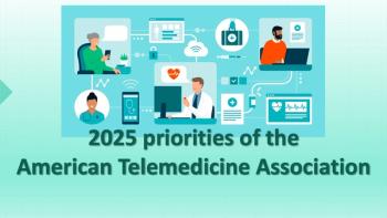 Patients connect with doctor online: © elenabsl – stock.adobe.com