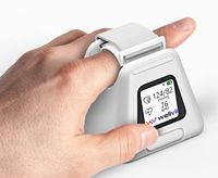 Wellvii’s finger-based blood pressure monitor: ©Wellvii