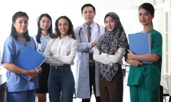 Multiethnic medical staff ©sittinan -stock.adobe.com