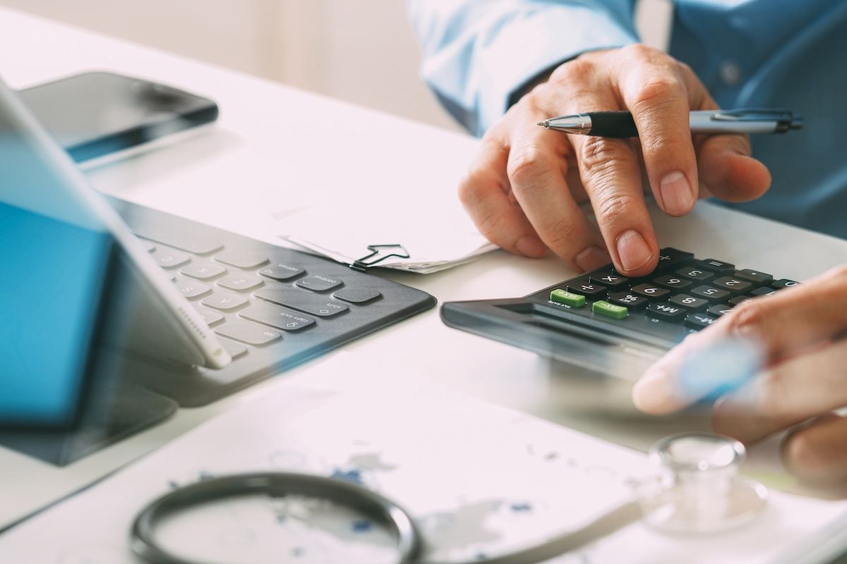 Webinar: Helping physicians navigate patient cost conversations © everythingpossible - stock.adobe.com