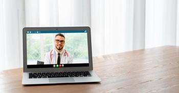 doctor's image on computer screen ©Blue Planet Studio-stock.adobe.com