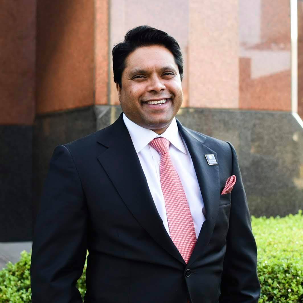 Dr. Michael Everest: ©Residents Medical