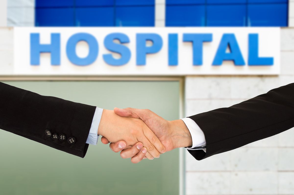 health care hospital consolidation: © cunaplus - stock.adobe.com