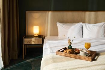 The best hotel rewards programs for conference season, ranked © pressmaster - stock.adobe.com