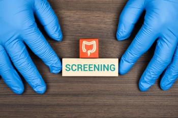 hands in blue gloves with blocks spelling screening | ©Tom stock.adobe.com