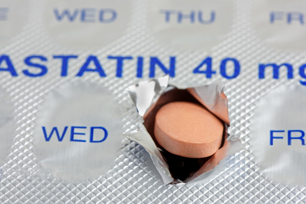 Statins linked to lower risk of complications after retinal detachment surgery | ASRS 2026