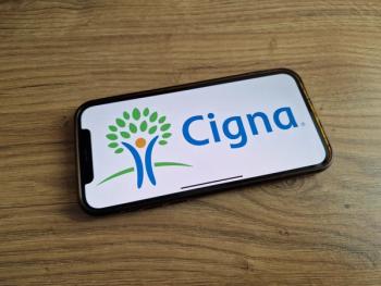 phone showing Cigna logo on it | ©piter2121 stock.adobe.com