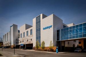Geisinger Community Medical Center under a blue sky | ©Geisinger Community Medical Center