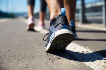 ground level photo of someone  walking | ©Zoran Zeremski stock.adobe.com