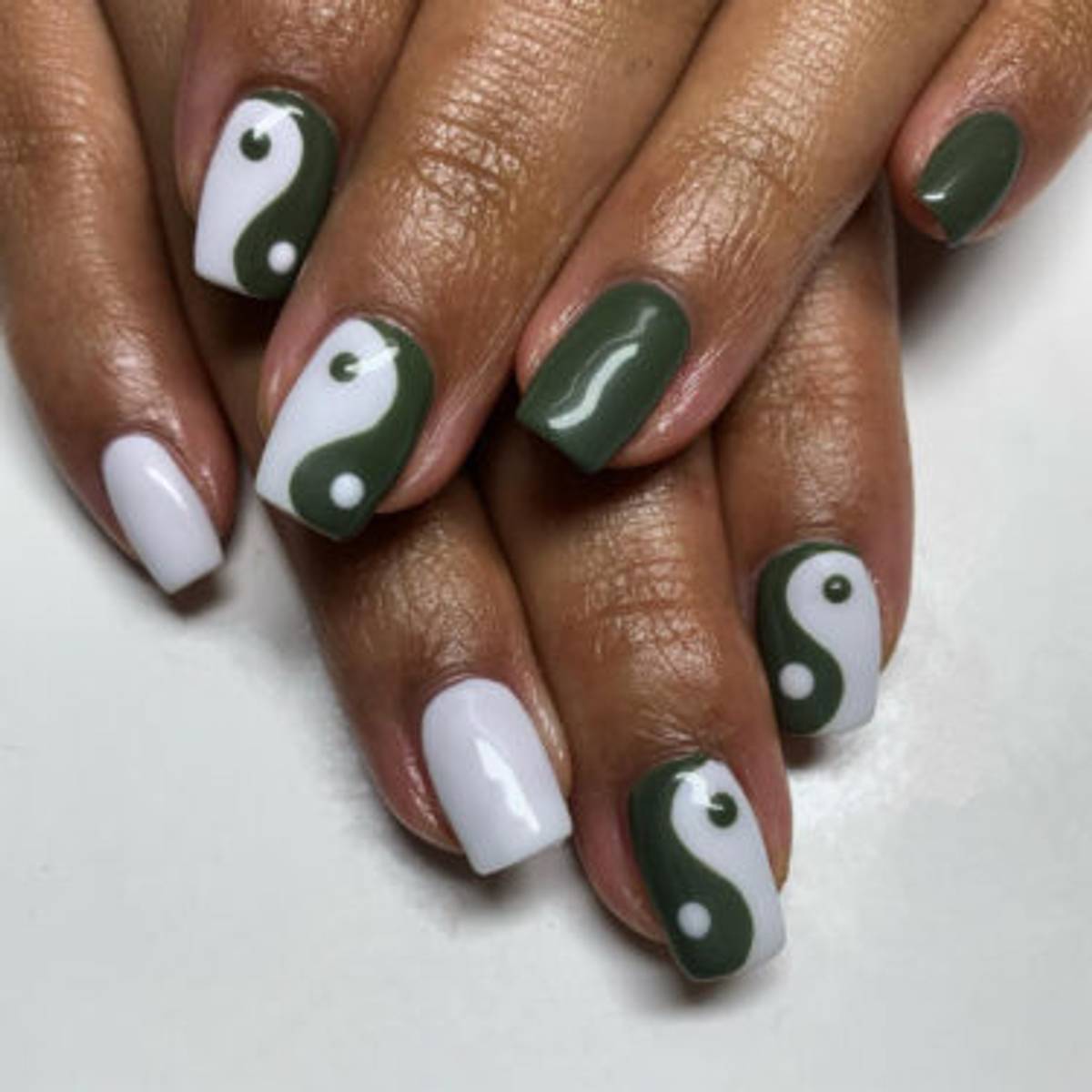 yin yang nails