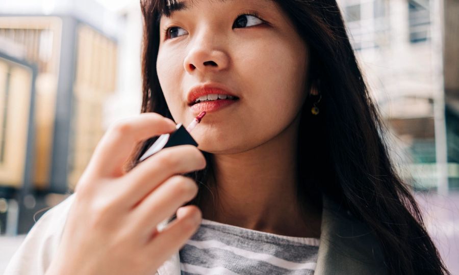hydrating vs. moisturizing lip products