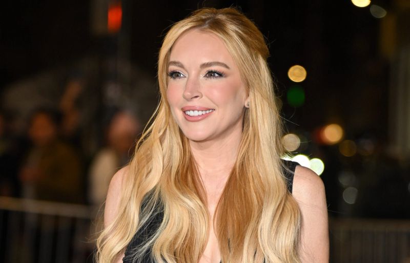 Lindsay Lohan with blonde hair
