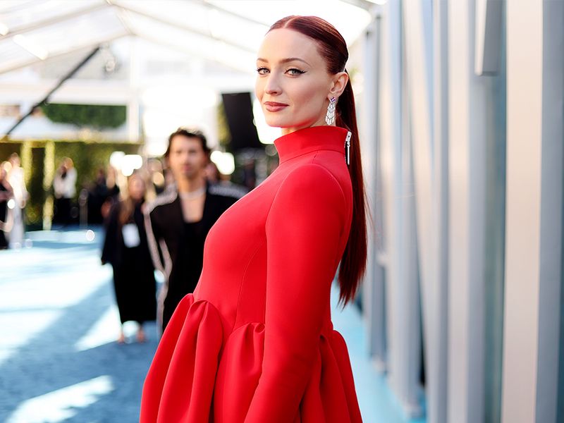 Sophie Turner on Social Media Anxiety, Moving Home to England and Her Live-In Therapist