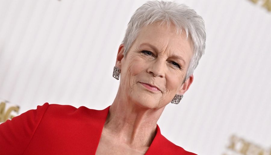 All About the Vitamin C Facial Oil Jamie Lee Curtis Wore to the SAG Awards