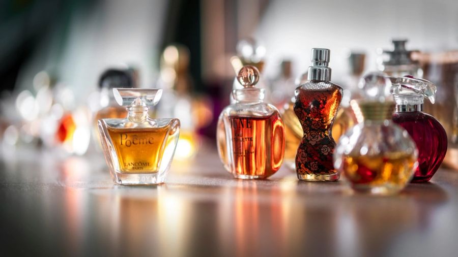 Perfume collection, Unsplash by ulysse pointcheval