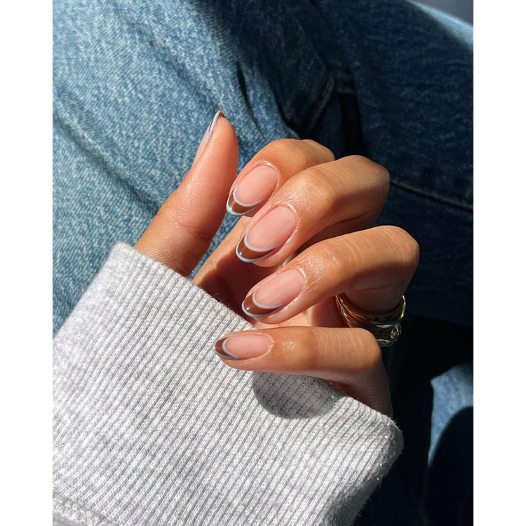 Contrast French Manicure