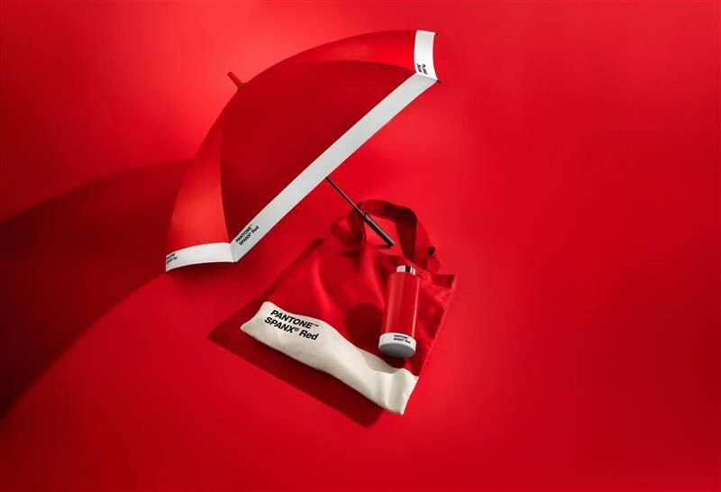 SPANX® Red capsule collection | Thermos, Umbrella, and Shopping Bag