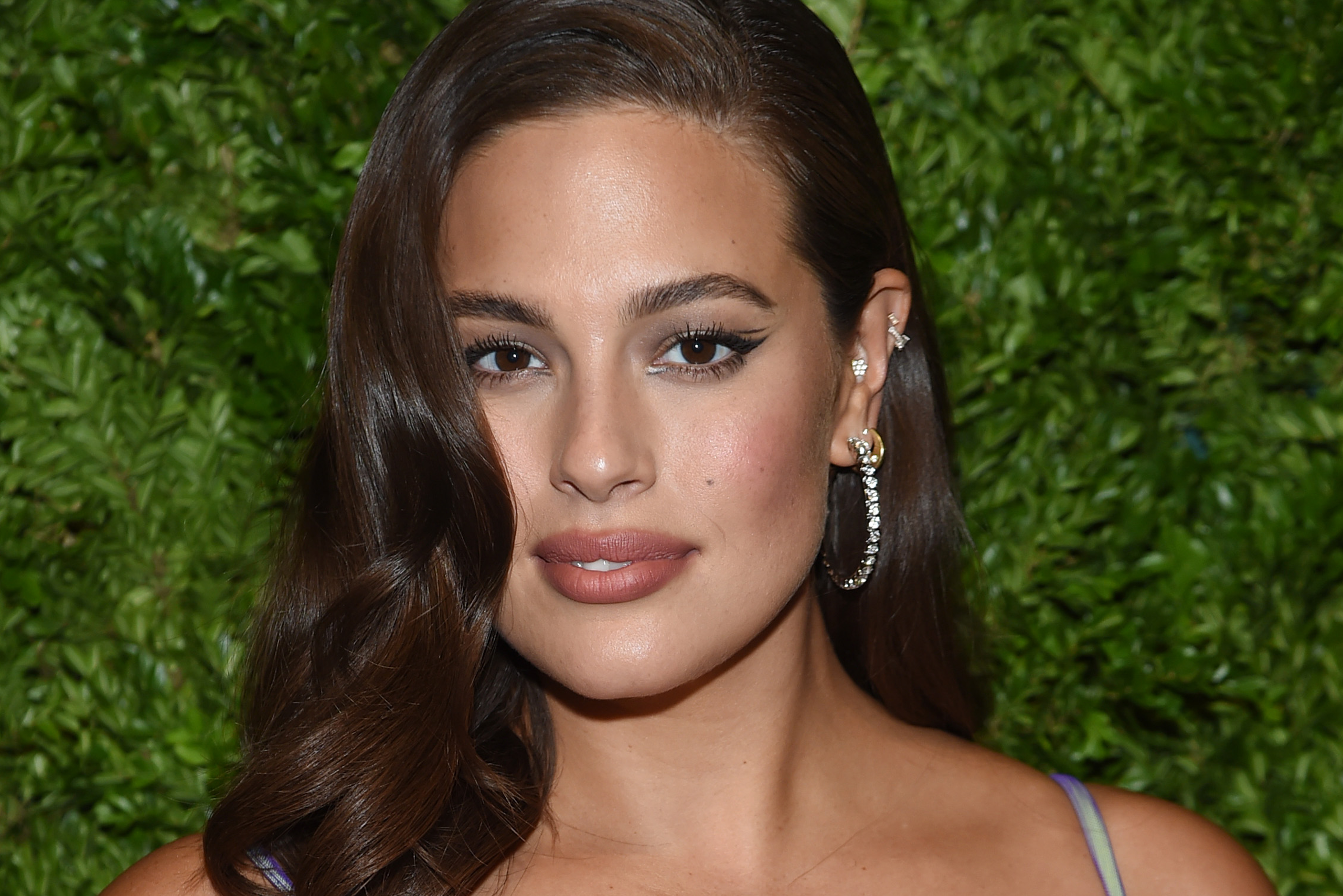 Ashley Graham’s Favorite Moisturizer Is $10—and She Says It Smells Like a Hotel