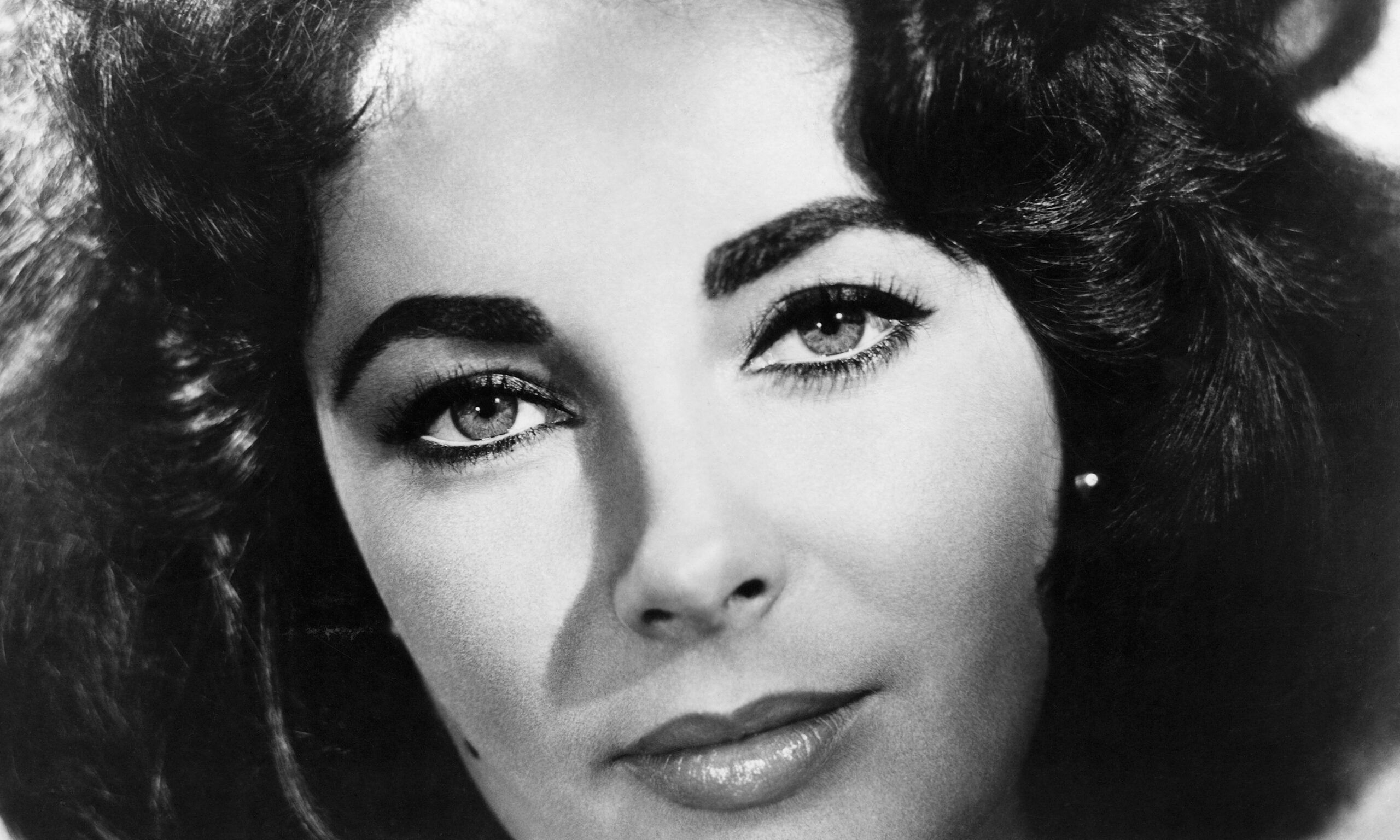 Elizabeth Taylor beauty