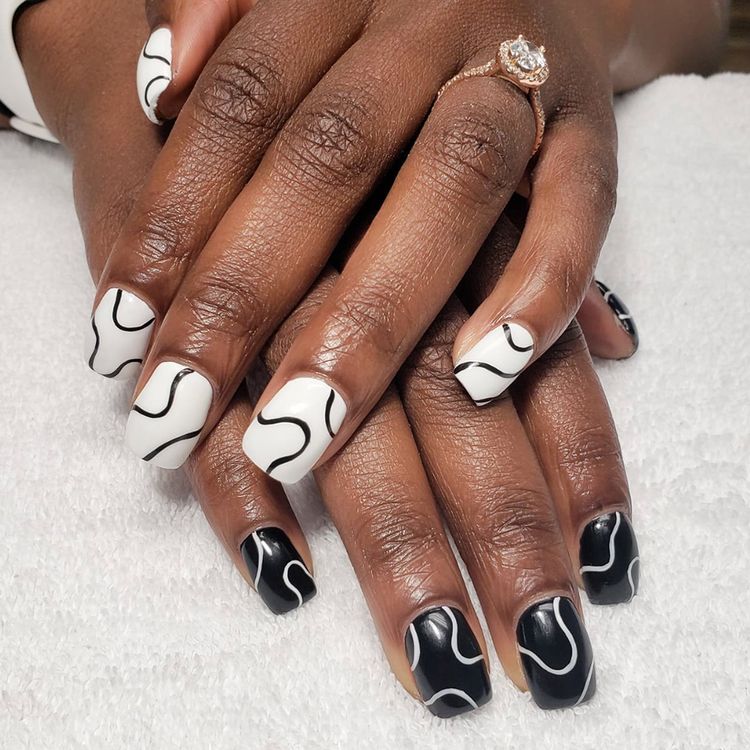 Black and White Squiggles