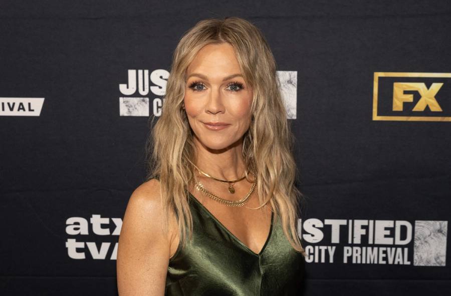 The Treatment Jennie Garth Says “Tones Her Face and Tightens Her Skin”