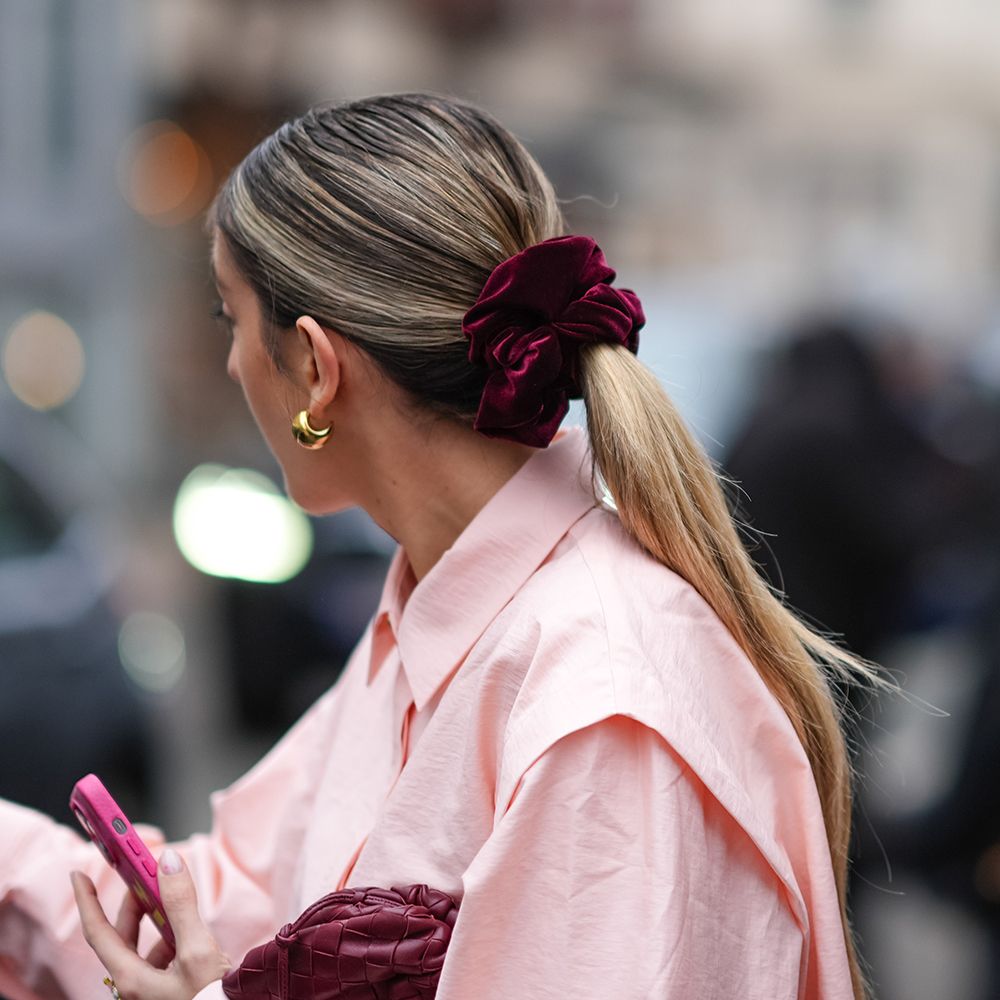 scrunchie ponytail