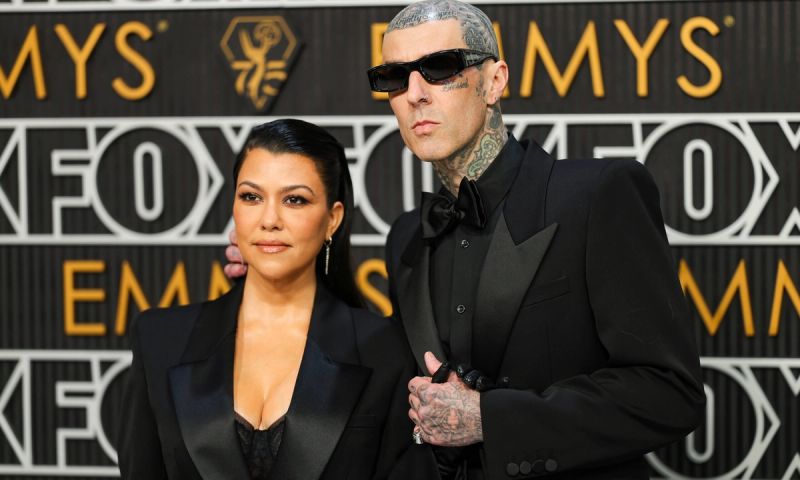 Kourtney Kardashian Barker kosas concealer