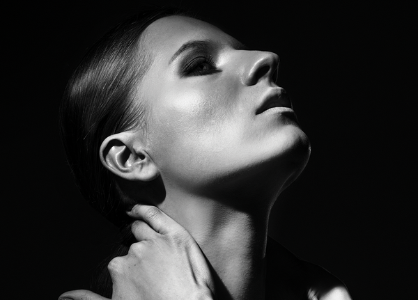 Chins Are The New Cheeks: Why Chin-Enhancing Options Are Trending