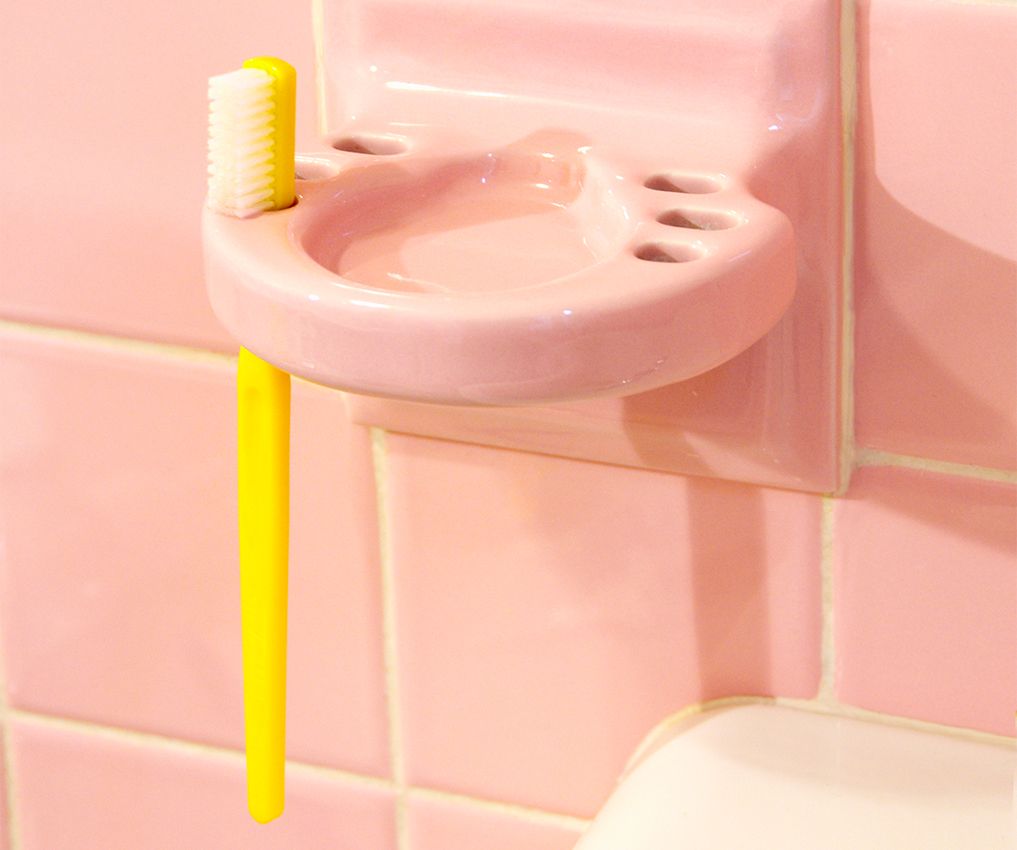 6 Ways to Whiten Your Teeth Naturally