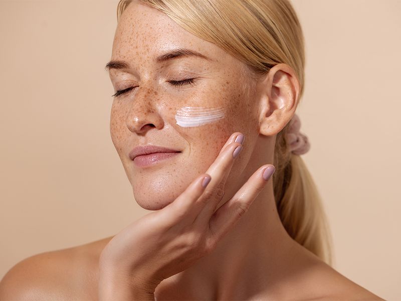 10 Tips to Nail Your At-Home Peel