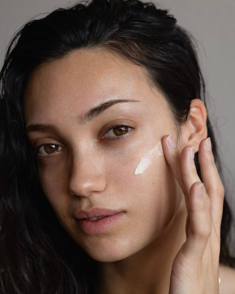 obagi retinol 0.5 cream on model face