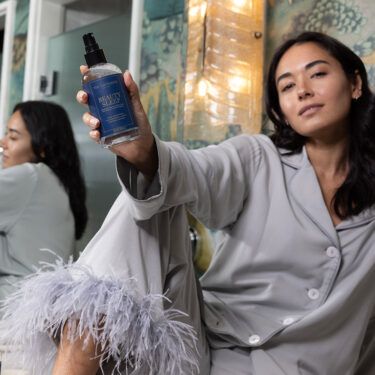 thelaundress-beauty-sleep-fabric-spray