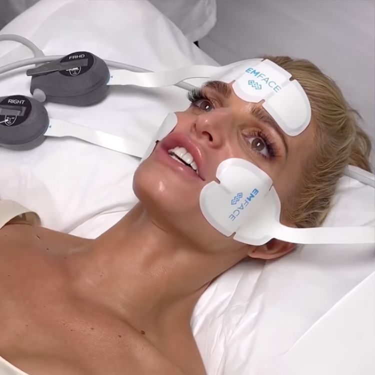 jessica-simpson-emface