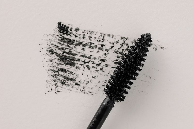 mascara-wand-stock-image
