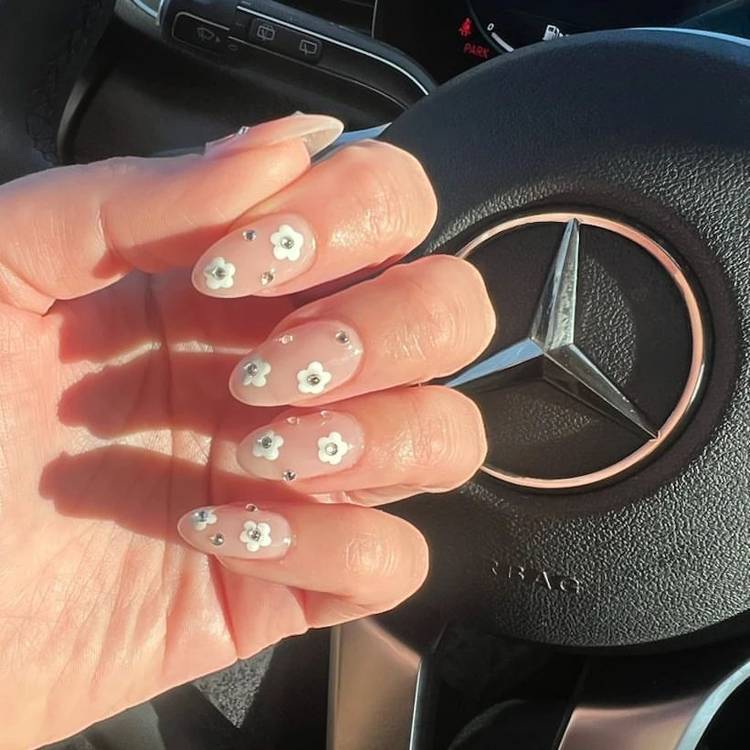 Daisies &amp; Rhinestones