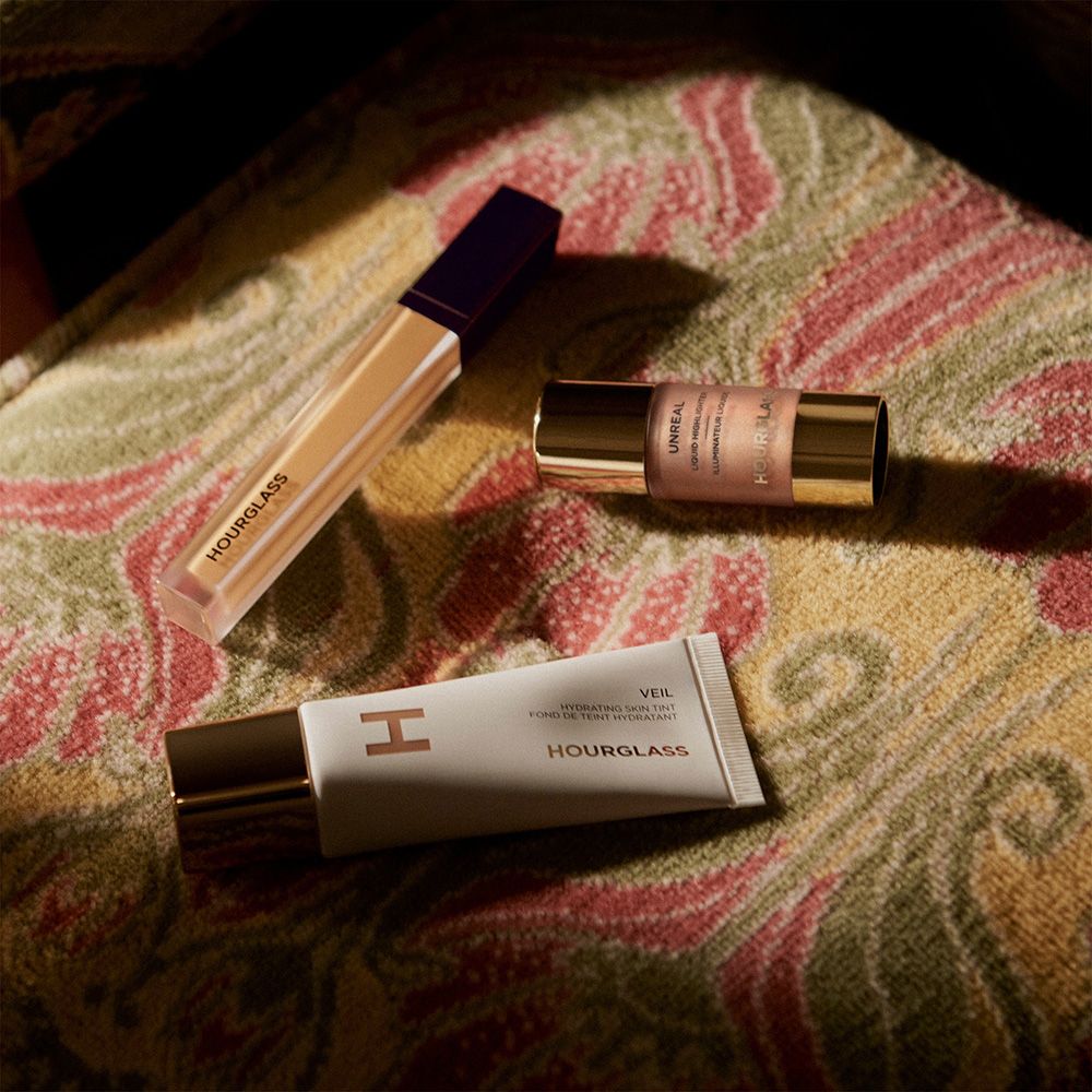 Olivia Dean and Hourglass cosmetics