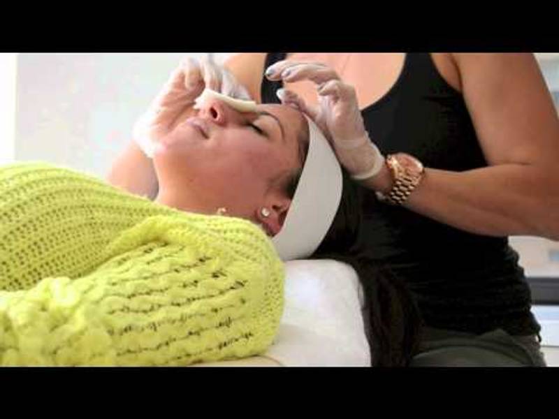 Dr. Russak: Dermaplaning Facial – The Ultimate Exfoliating Treatment
