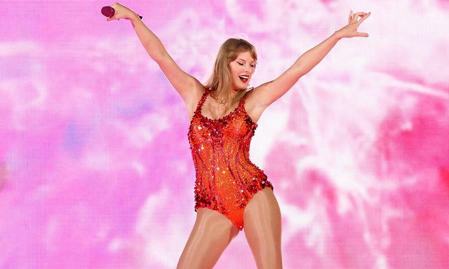 MIAMI GARDENS, FLORIDA - OCTOBER 18: (EDITORIAL USE ONLY. NO STANDALONE PUBLICATION USE (NO SPECIAL INTEREST OR SINGLE ARTIST PUBLICATION USE; NO BOOK USE)) Taylor Swift performs onstage during The Eras Tour at Hard Rock Stadium on October 18, 2024 in Miami Gardens, Florida. (Photo by John Shearer/TAS24/Getty Images for TAS Rights Management)