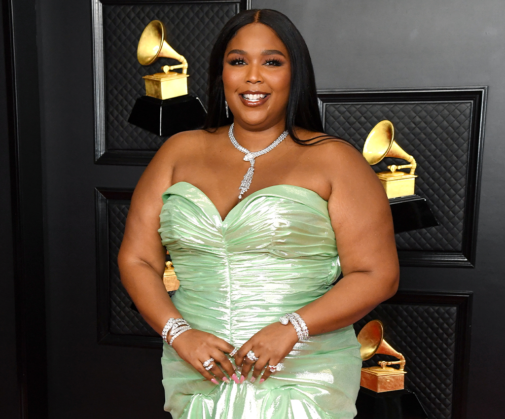 Lizzo’s Unedited Nude Selfie Hopes to Inspire Change on Social Media