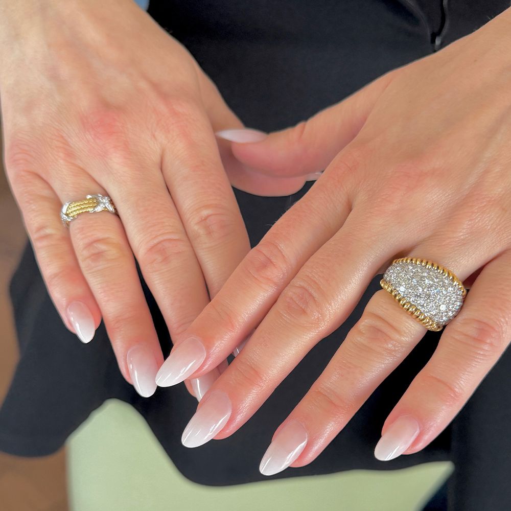 Rachel McAdams manicure