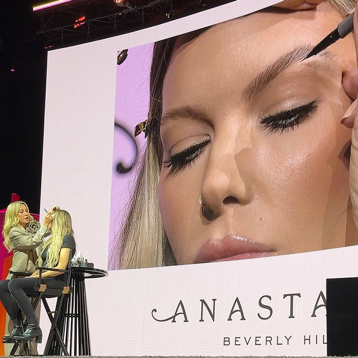Anastasia Soare doing a live demo on stage at Ulta Beauty World’s Masterclass Day