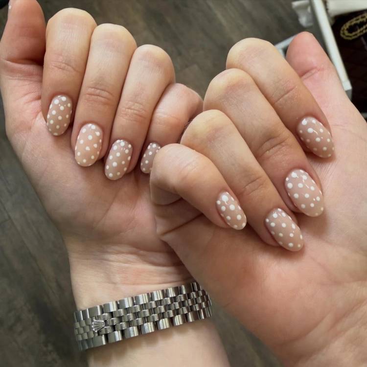 polka dot nails