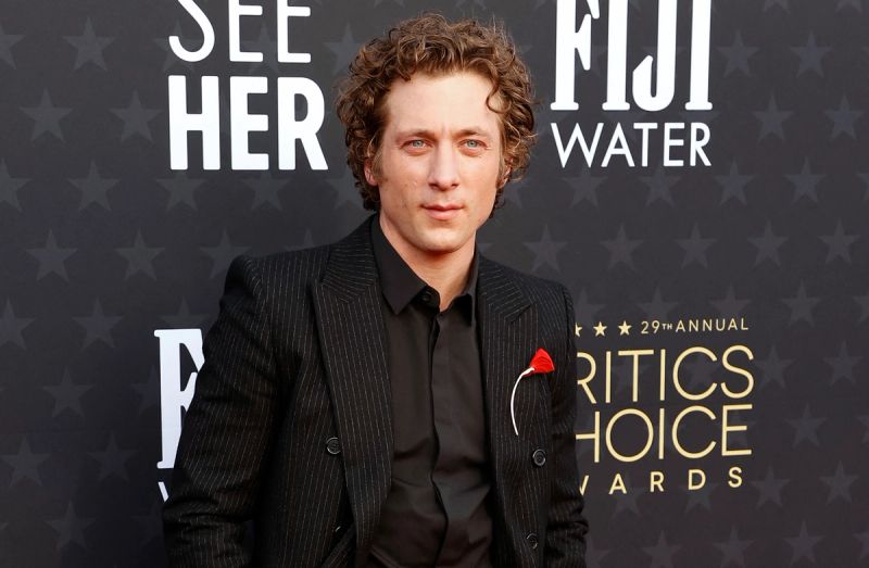 jeremy allen white