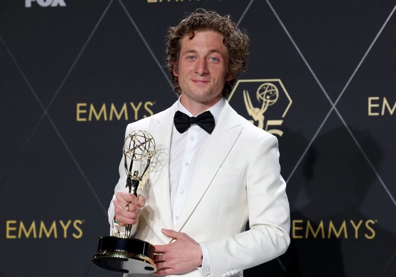 jeremy allen white